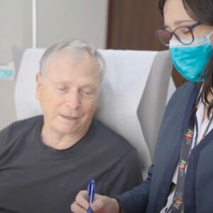 James interacting with Stem Cell Institute team member