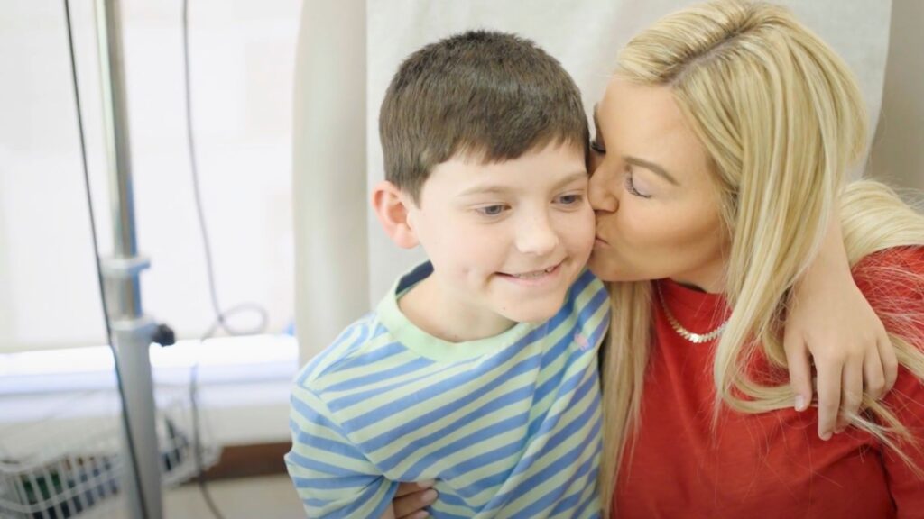 Rhyler and his mom at Stem Cell Institute Panama for autism treatment