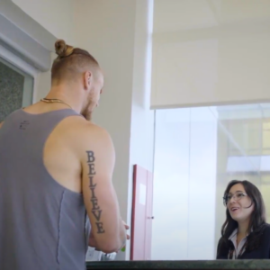 George Kittle at the front desk of Stem Cell Institute Panama