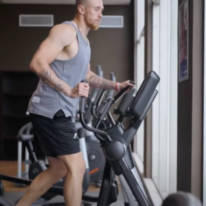 George Kittle on the elliptical at Stem Cell Institute Panama